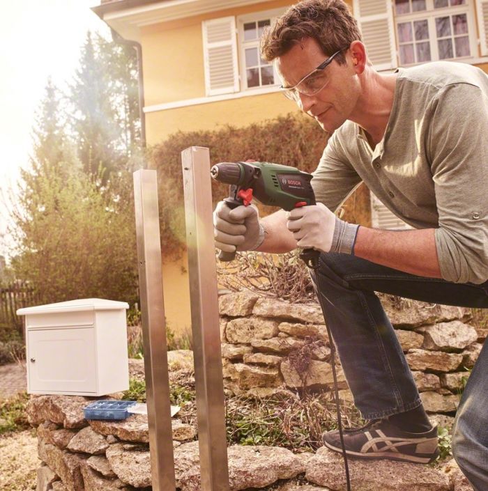 Дриль ударний Bosch UniversalImpact 700, 700Вт, БЗП, 1.6 кг