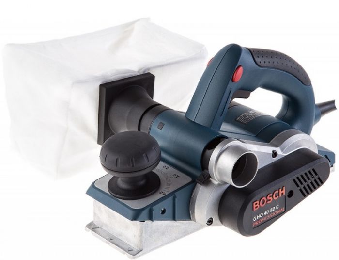 Рубанок Bosch Professiona GHO 40-82 C, 850 Вт, ніж 82мм, стругання 4 мм, 3.2 кг