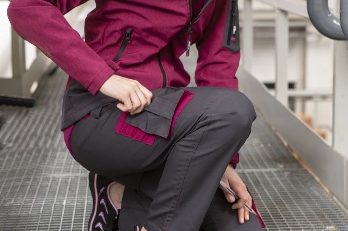 Напівкомбінезон робочий NEO Woman Line, розмір XL (42), профільовані коліна з відсіком для наколінників, еластична конструкція пояса, міцні кишені