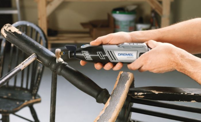 Шліфувально-гравірувальна машина Dremel 8220-1/5, акумуляторна, 12В, 2Ah, 5000-35000об/хв, 5 насадок, 25см, 0.66кг