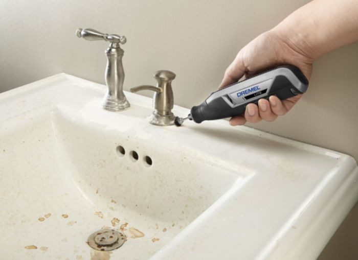Шліфувально-гравірувальна машина Dremel 7760-15, акумуляторна, 3,6В, 2Ah, ЗП USB, 8000-25000об/хв, 15 насадок, 19,5см, 0.27кг