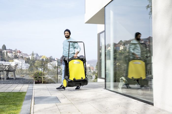 Підмітальна машина Karcher S 6 Twin