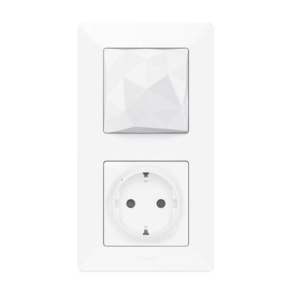 Legrand Стартовий набір (шлюз WiFi+smart-розетка+вимик. "Вдома/не вдома") (Valena Life with NETATMO)[Білий]