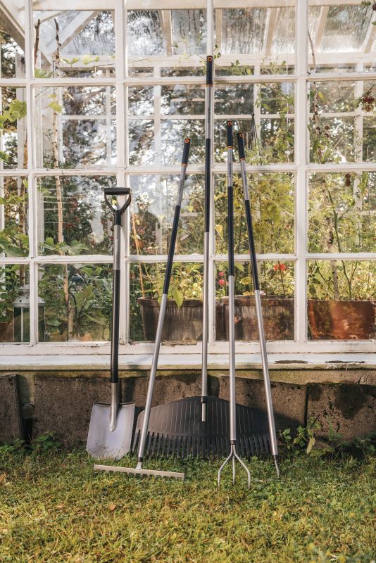 Fiskars Лопата садова штикова Ergonomic