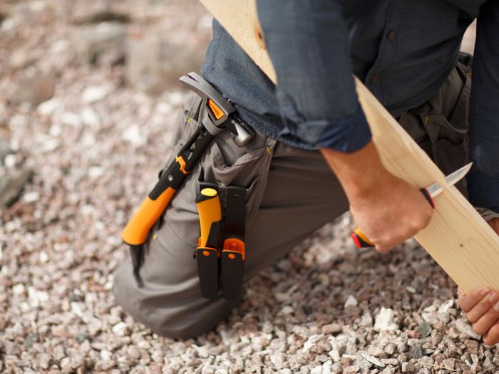 Fiskars Ніж ремісничий з точилом Hardware