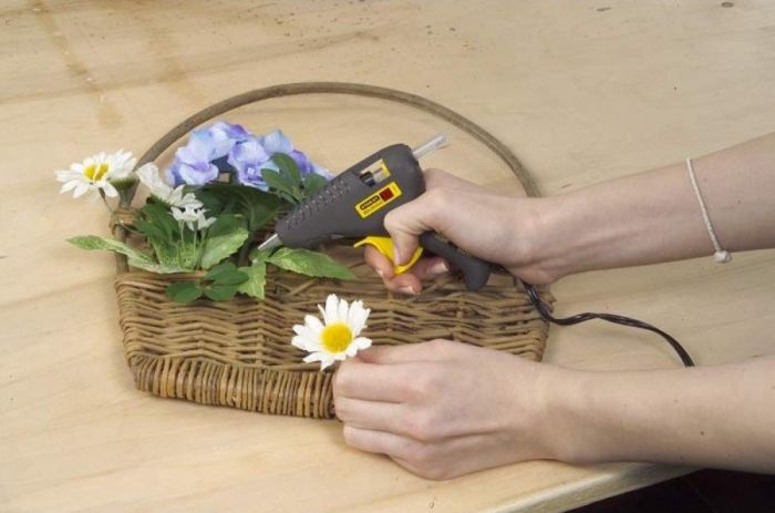 Пістолет клейовий Stanley "Mini DualTemp GR15", 7 мм, 15Вт