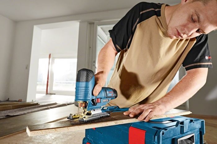 Лобзик Bosch GST 12V-70, акум., 12В, хід 18мм, 1500-2800 хід/хв, 1.5кг