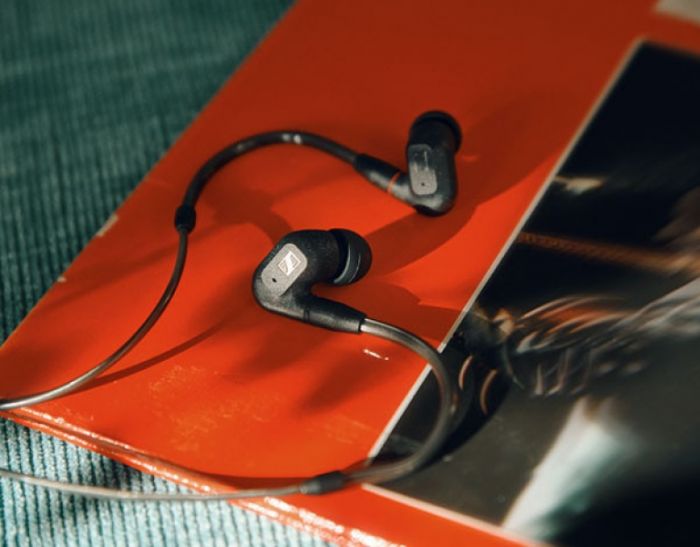 Навушники Sennheiser IE 300