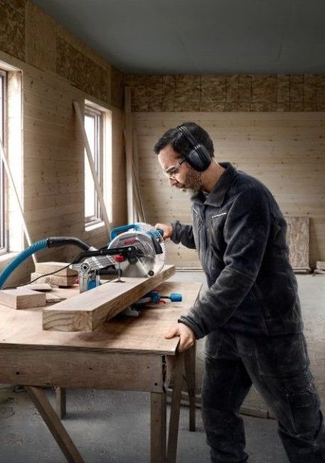 Пила торцювальна Bosch GCM 216, 1300Вт, 216мм, 24мм, 10.1кг
