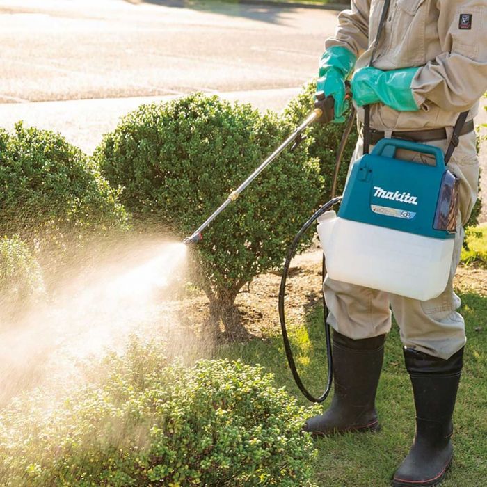 Обприскувач Makita DUS054Z, акумуляторний, 18В, 3 бар, 5 л, 1.7 мм, 3.2 кг, SOLO