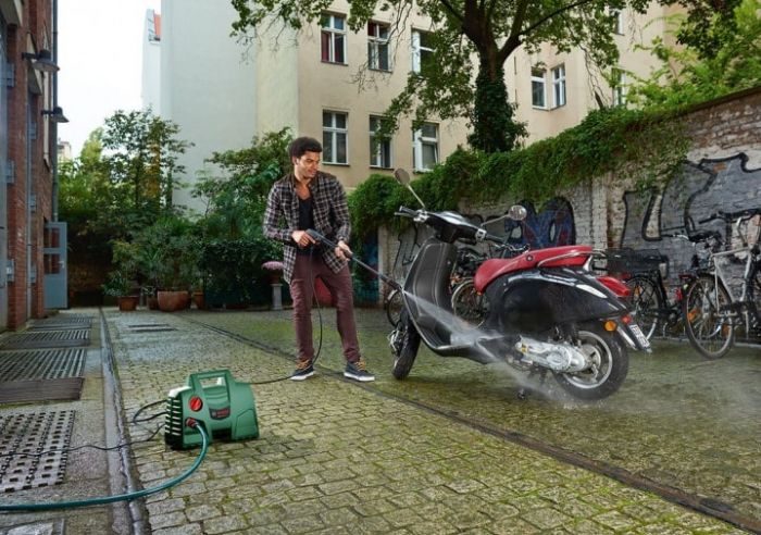 Мінімийка високого тиску Bosch EasyAquatak 110, 1300Вт, 110 бар, 330 л/г, 3.8кг