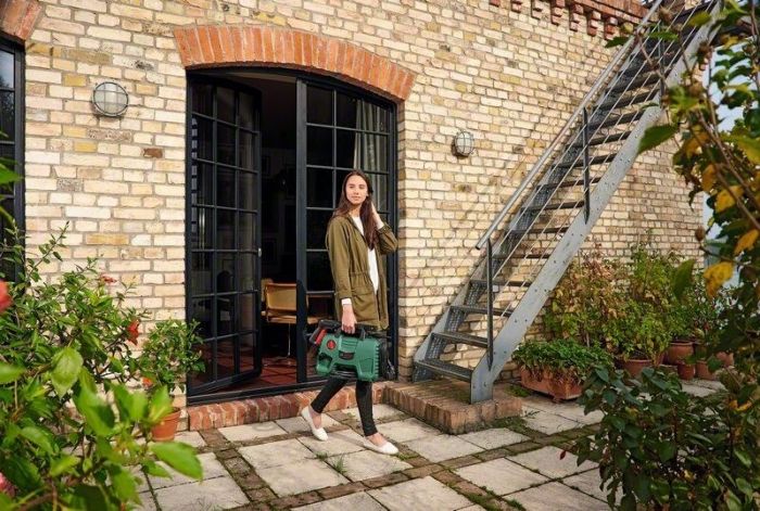 Мінімийка високого тиску Bosch EasyAquatak 110, 1300Вт, 110 бар, 330 л/г, 3.8кг