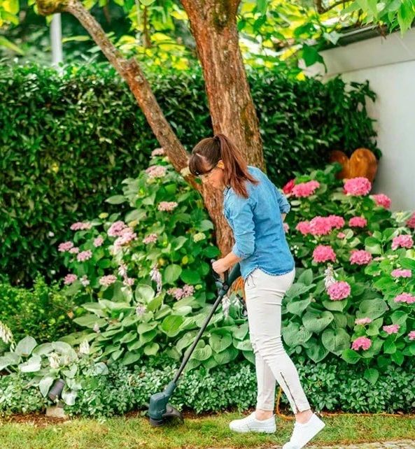Тример садовий Bosch EasyGrassCut 26, 280 Вт, 26 см, шпуля 1.6 мм x 4 м, 1.9 кг