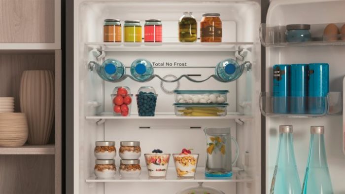 Холодильник Indesit з нижн. мороз., 191x60х68, холод.відд.-231л, мороз.відд.-104л, 2дв., А+, NF, інв., нерж