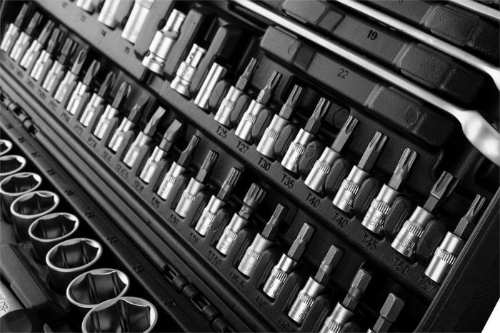 Набір інструменту NEO, 216 од., 1/2", 3/8", 1/4", торцеві головки, ключі, кейс