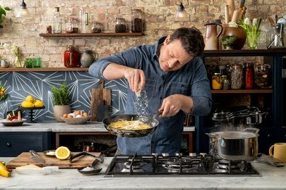 Сковорода Tefal Jamie Oliver Kitchen Essential , 28см, покриття Titanium 2Х, індукція, Thermo-Spot, нерж.сталь