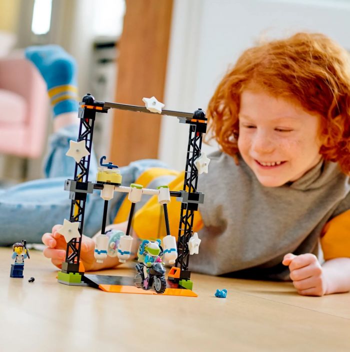 Конструктор LEGO City Stuntz Каскадерське завдання «Нокдаун»