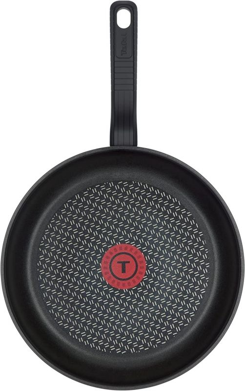 Сковорода Tefal Comfort Max, 26см, покриття Titanium, індукція, Thermo-Spot, нерж. cталь