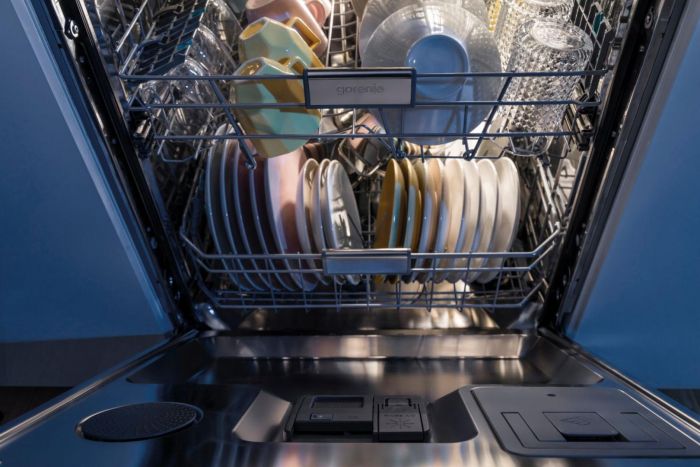 Посудомийна машина Gorenje GV693C60XXL вбудовувана, 16компл, інверторн, A+++, 60см, TotalDry, 3 кошики, білий
