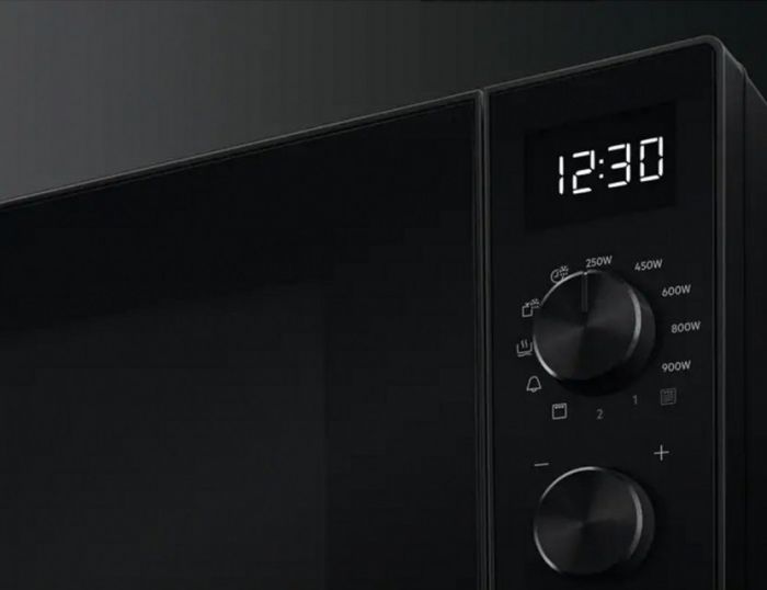 Мікрохвильова піч Electrolux, 25л, мех. керування, 900Вт, гриль, дисплей, інвертор, чорний