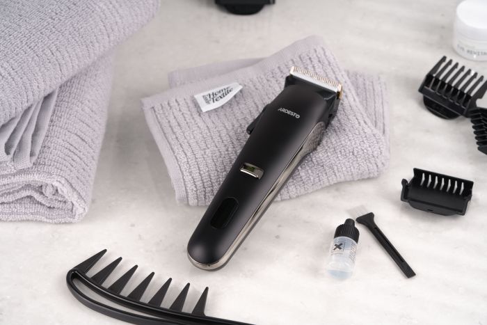 Машинка для стрижки  ARDESTO HC-Y32-B, мережа+акум., насадок-6, сталь+кераміка, чорний