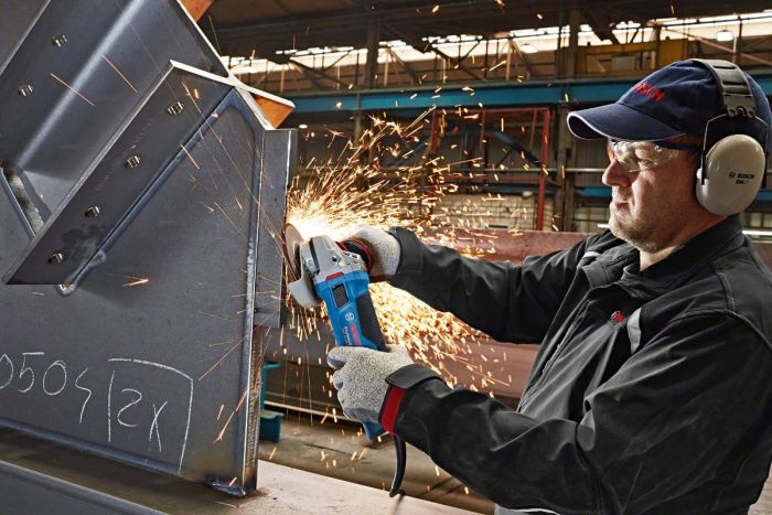 Шліфмашина кутова Bosch GWS 19-125 CI 125 мм 1900Вт 11500об·хв 2.5кг