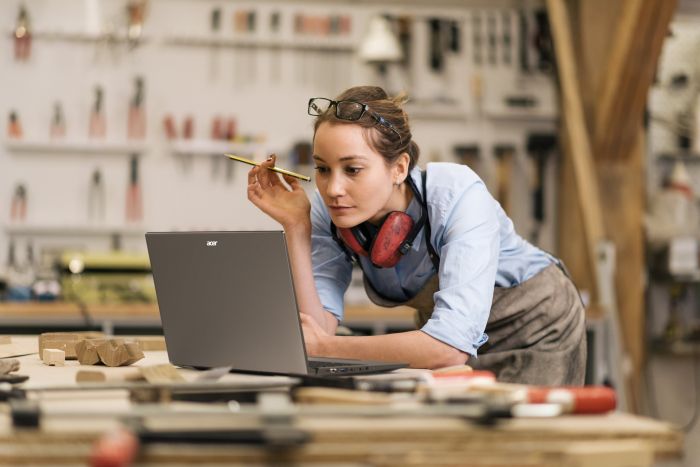 Ноутбук Acer Swift X SFX14-71G 14.5" 2.8K OLED, Intel i7-13700H, 32GB, F1TB, NVD4050-6, Win11, сірий