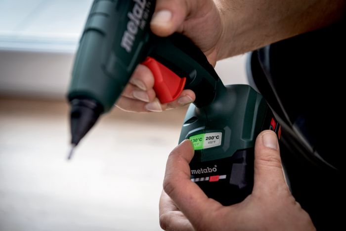 Клеєвий пістолет акумуляторний Metabo HK 18 LTX 20, 18В, діаметр 11мм, 20г/хв, 200/130 градусів, 0.4кг, без АКБ та ЗП
