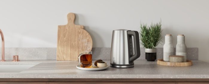 Електрочайник Electrolux, 1.7л, Strix, дисплей, метал, підтримка темп, нерж