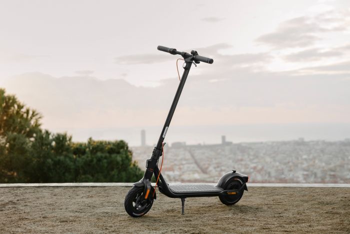 Електросамокат Segway-Ninebot F2 PRO E, чорний
