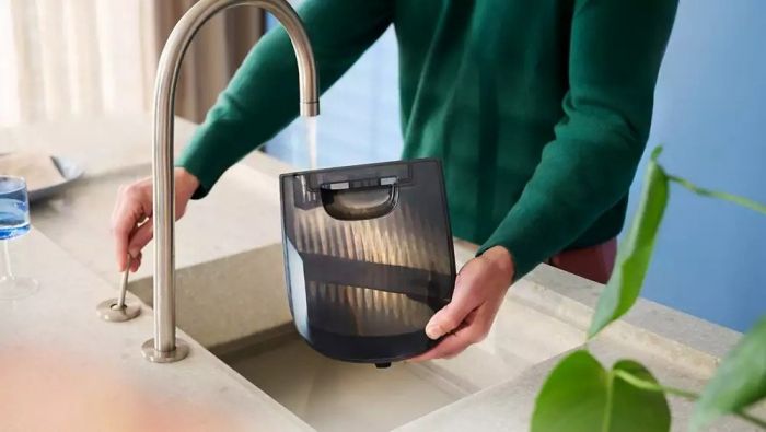 Прасувальна система PHILIPS All-In-One 8500, 2200Вт, 1200мл, паровий удар -300гр, верт. відпарювання, керам. підошва, сірий