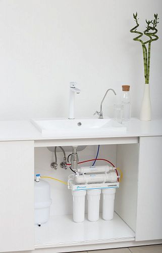 Фільтр зворотного осмосу Ecosoft Standard 5-50M PRO з мінералізатором, мембрана 50gpd, кран капля, дренаж 1:2
