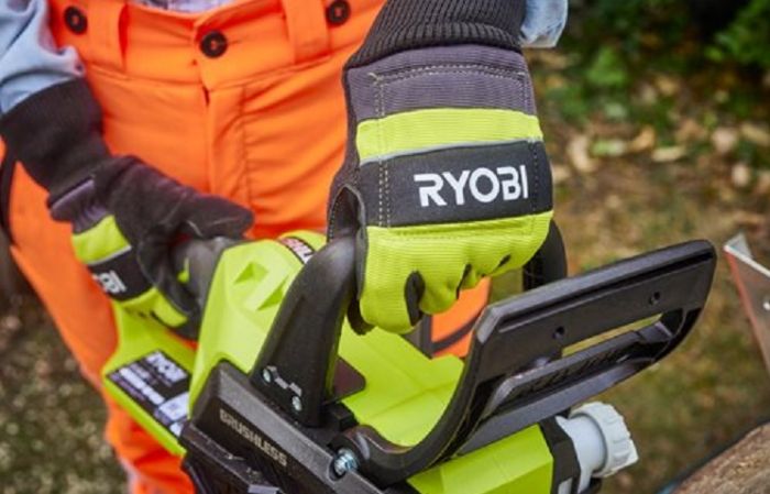 Рукавички для роботи з ланцюговою пилкою Ryobi RAC258MM, вологозахист, нар. М