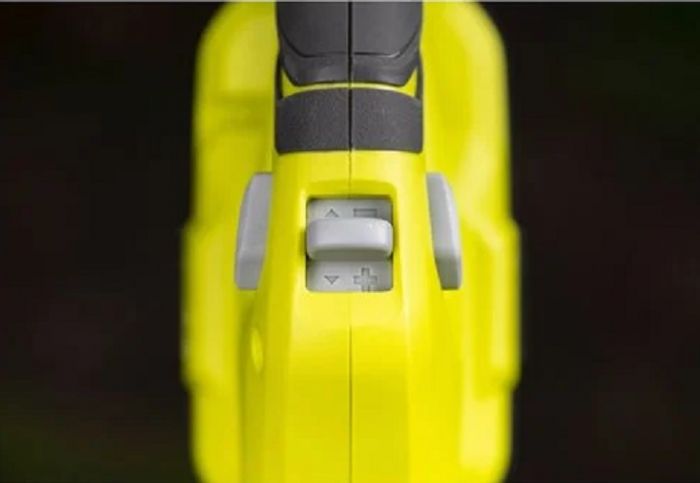 Культиватор акумуляторний Ryobi ONE+ RY18CVA-0 18В 200/250/300об·хв 4.8кг без АКБ та ЗП