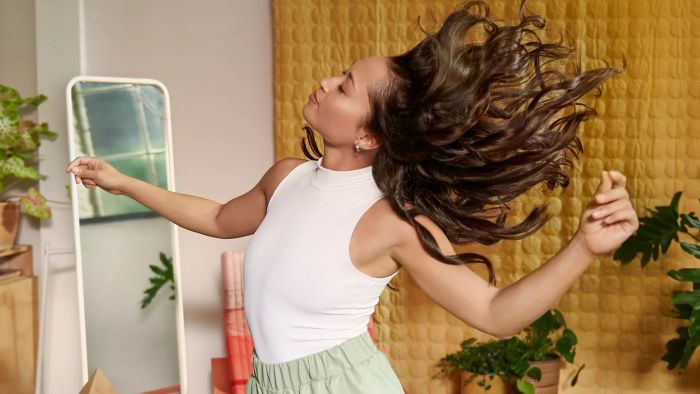 Стайлер  Philips SenseIQ Series 8000, автоматичний , 240Вт, темп.режимів-3, 170 C–210С, іонізація, кераміка, золотий