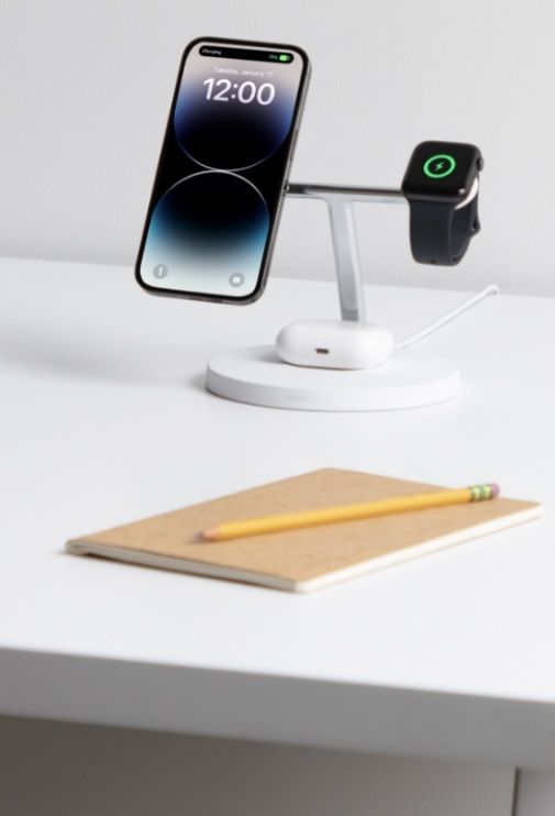 Зарядний пристрій бездротовий Belkin 3в1 MagSafe iPhone/Watch/AirPods, білий