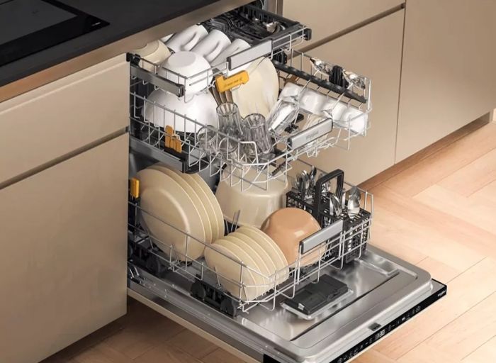 Посудомийна машина Whirlpool вбудовувана, 14компл., A+++, 60см, дисплей, 3й кошик, білий