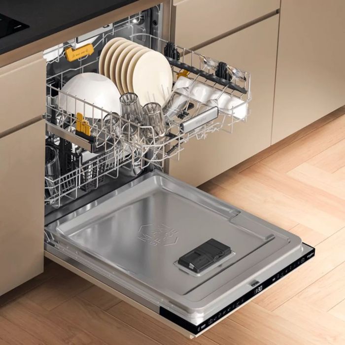 Посудомийна машина Whirlpool вбудовувана, 14компл., A+++, 60см, дисплей, 3й кошик, білий