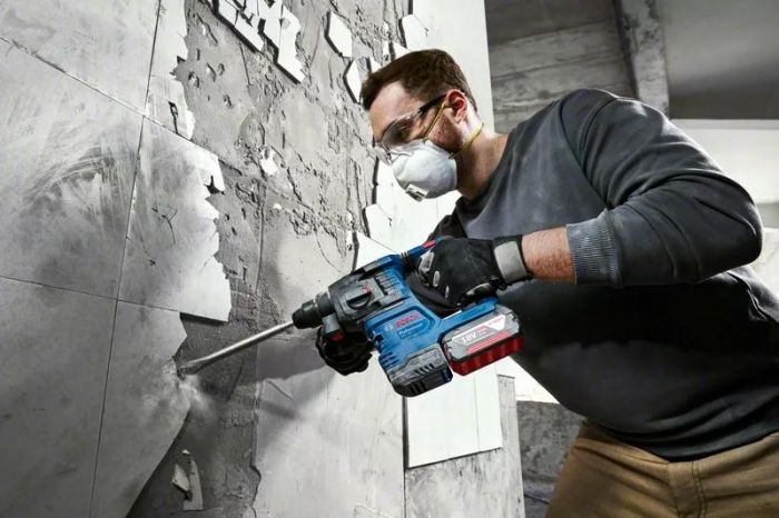 Перфоратор акумуляторний Bosch Professional GBH 185-LI SDS-Plus 18В акб 1х4А·год 1.9Дж 2.3кг