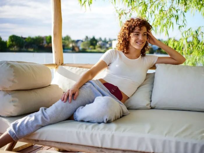 Електростимулятор Beurer для живота, акумулятор, USB-C, вага - 0.047кг, 15 рівнів інтенсивності, від менструального болю, рожевий