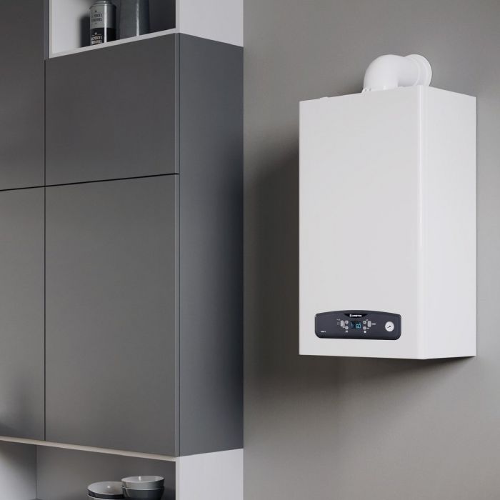 Котел газовий Ariston CARES S 30 конденсаційний двоконтурний 30кВт