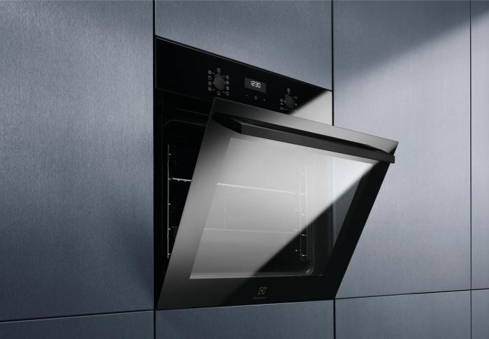 Духова шафа Electrolux електрична, 65л, А, пара, дисплей, конвекція, телескопічні напрямні, чорний