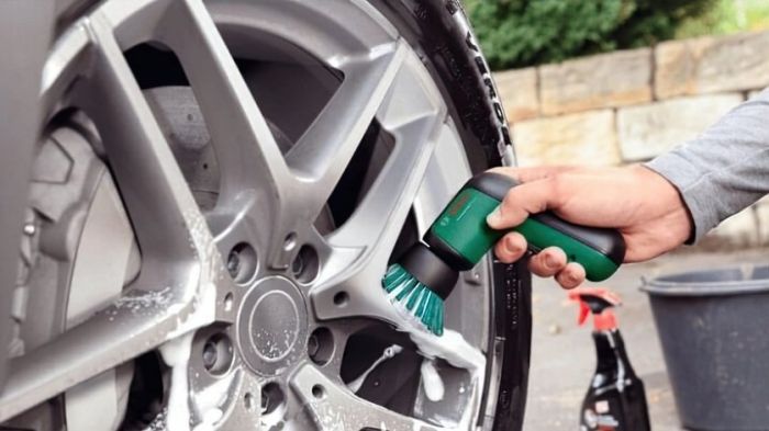 Щітка універсальна Bosch UniversalBrush, 3.6В, 1.5А•год, насадки