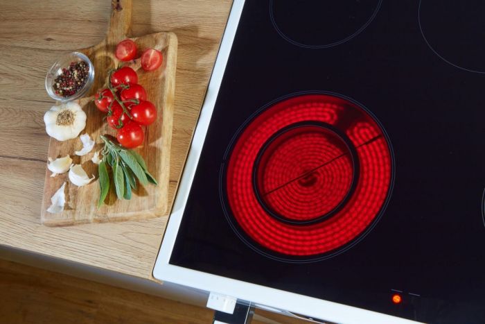 Плита Gorenje електрична склокерамічна, 68л, 50x60см, білий