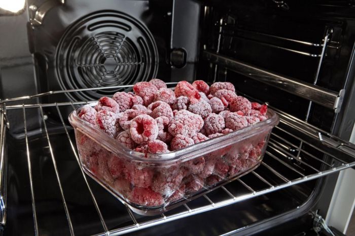 Плита Gorenje комбінована, 70л, 50x60см, дисплей, IconLed, емальовані, білий