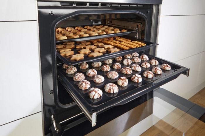 Плита Gorenje комбінована, 62л, 50x60см, газ-контроль, емальовані, білий