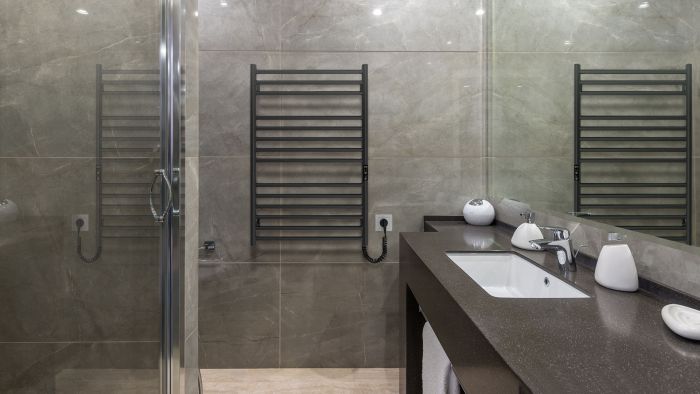 Рушникосушка Hygge Family електрична Greenwich, 770х530х80мм, таймер-регулятор, сталь, чорний матовий