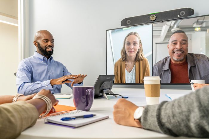 Відеотермінал Poly Studio X52 з контролером TC10, 4K, Poly Video OS, сертифікати Microsoft Teams, Zoom Rooms, білий