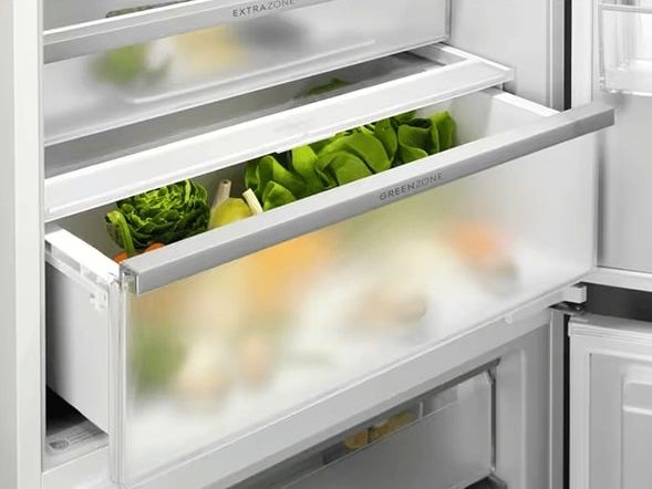 Холодильник Electrolux вбудований з нижн. мороз., 188x70х55, холод.відд.-286л, мороз.відд.-65л, 2дв., А++, Combi, інв., диспл внутр., зона св-ті, білий