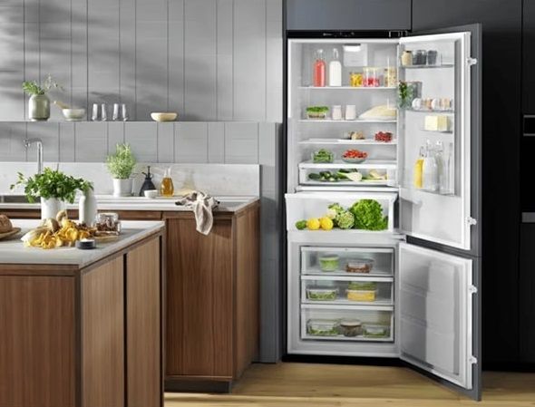 Холодильник Electrolux вбудований з нижн. мороз., 188x70х55, холод.відд.-286л, мороз.відд.-65л, 2дв., А++, Combi, інв., диспл внутр., зона св-ті, білий